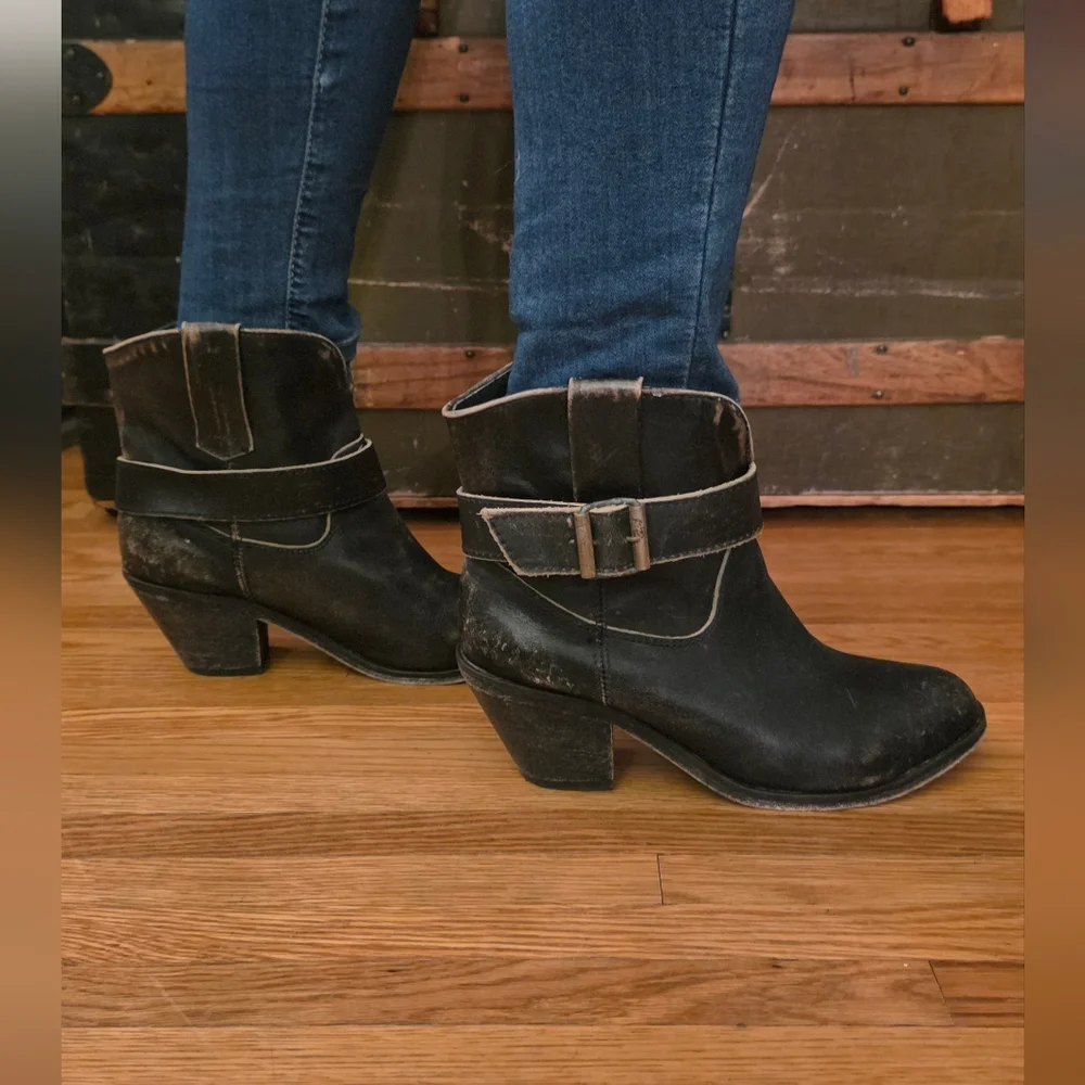 Corral Leather Ankle Boots Indie Spirit Brown 8 Buckle Removable Hardware